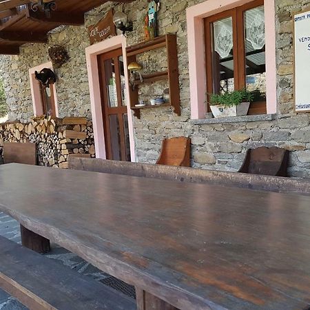 Agriturismo Volpe Golosa モルベーニョ エクステリア 写真